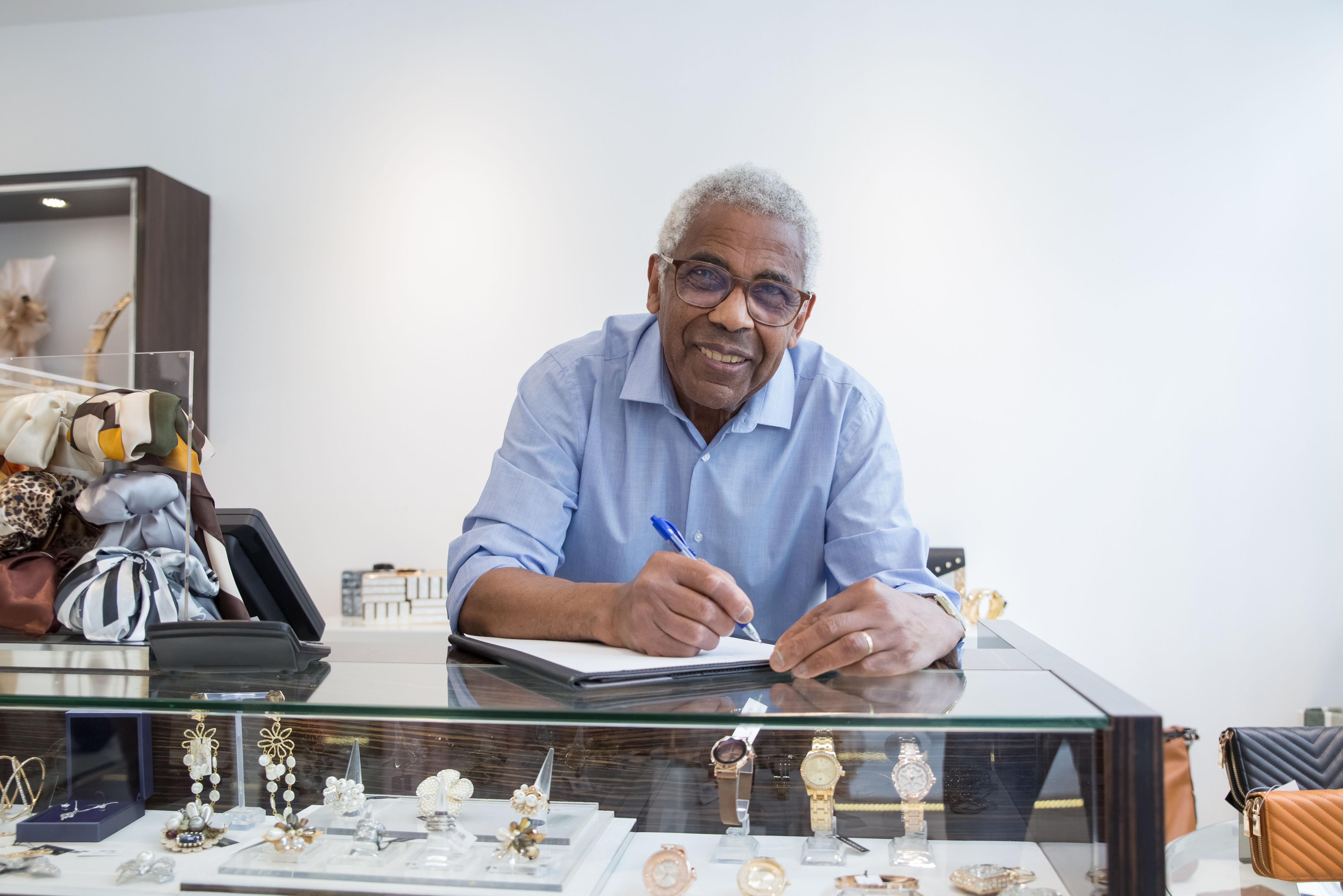 A watch and watchstrap retailer calculates their carbon footprint